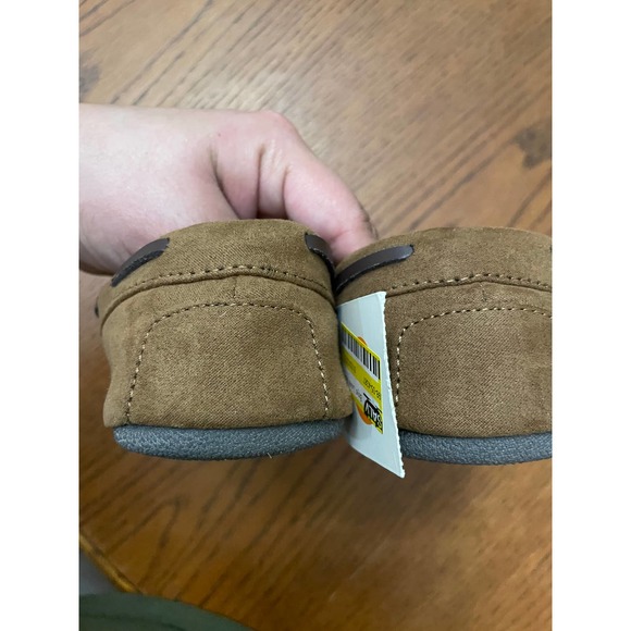 NWT Cat & Jack Boys Slippers Size 2 - Picture 6 of 13